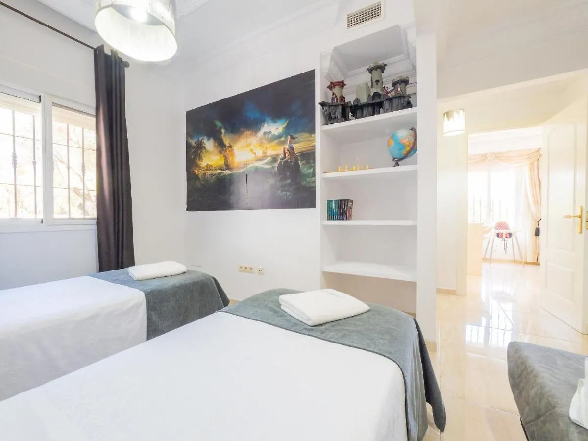 Alhaurín de la Torre Cubo'S Villa Bellavista La Jona & Heated Pool ספרד